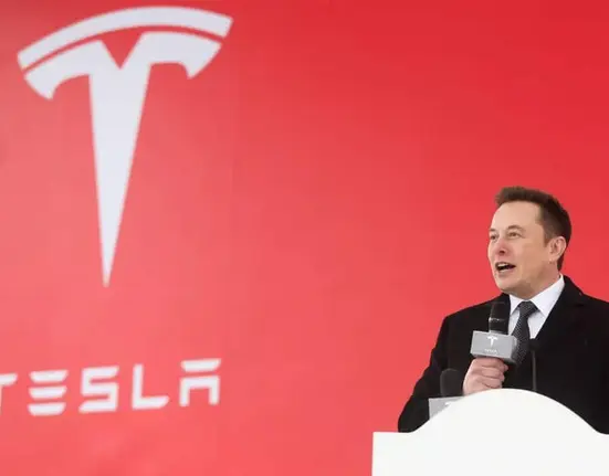 Tesla accepts Bitcoin for vehicle purchases, integrating cryptocurrency payments