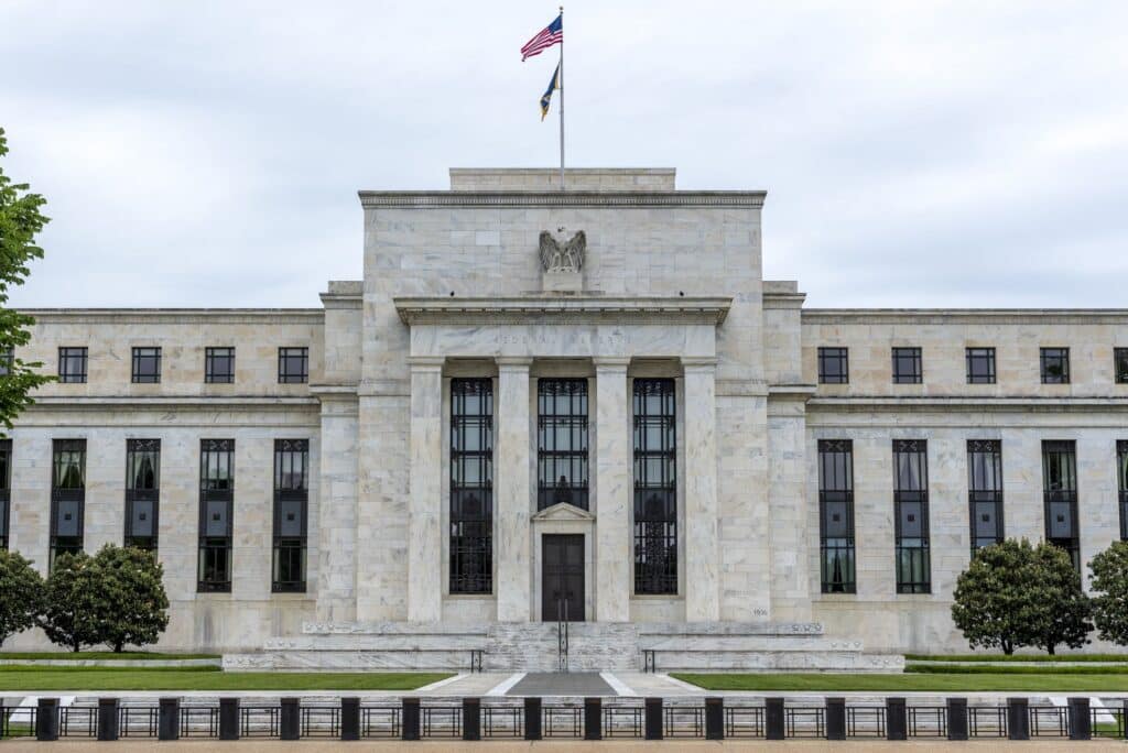 U.S. Federal Reserve resumes services after it undergoes outage