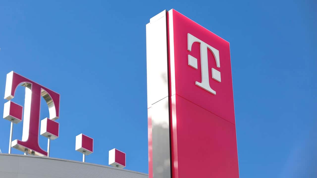 Deutsche Telekom invests in Blockchain Payments Platform