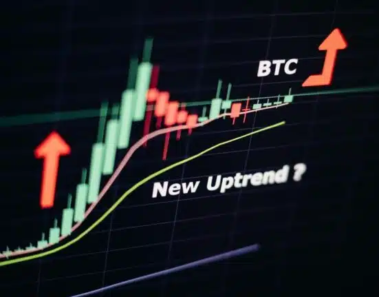 Bitcoin Surges Past $45,000 as Crypto Markets Rally Over the Weekend