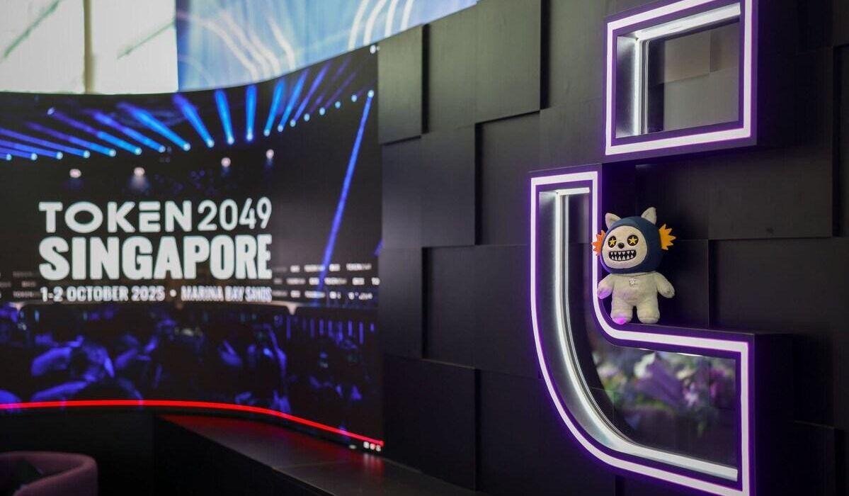 CoinW Showcases "Crypto Marathon Spirit" at TOKEN2049 Singapore, Marking 8 Years of Ecosystem Innovation