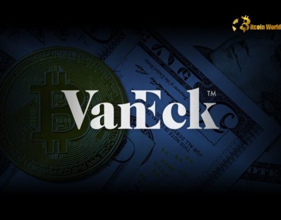 VanEck Forecasts Continued Bitcoin Growth as Altcoin Index Surges by 53%