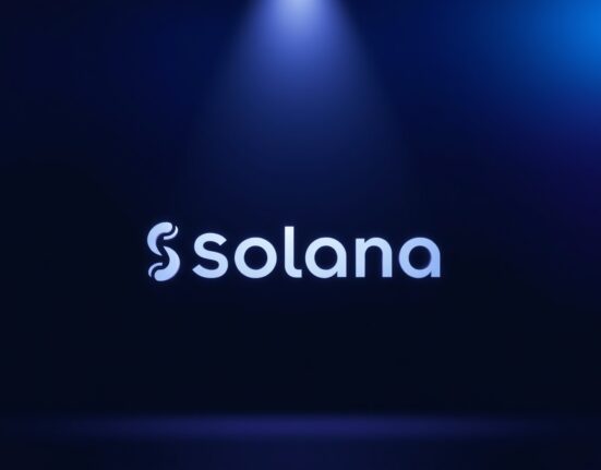 Solana logo on a dark gradient background representing cryptocurrency market analysis
