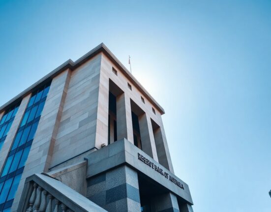Reserve Bank of Australia headquarters in Sydney on a clear day