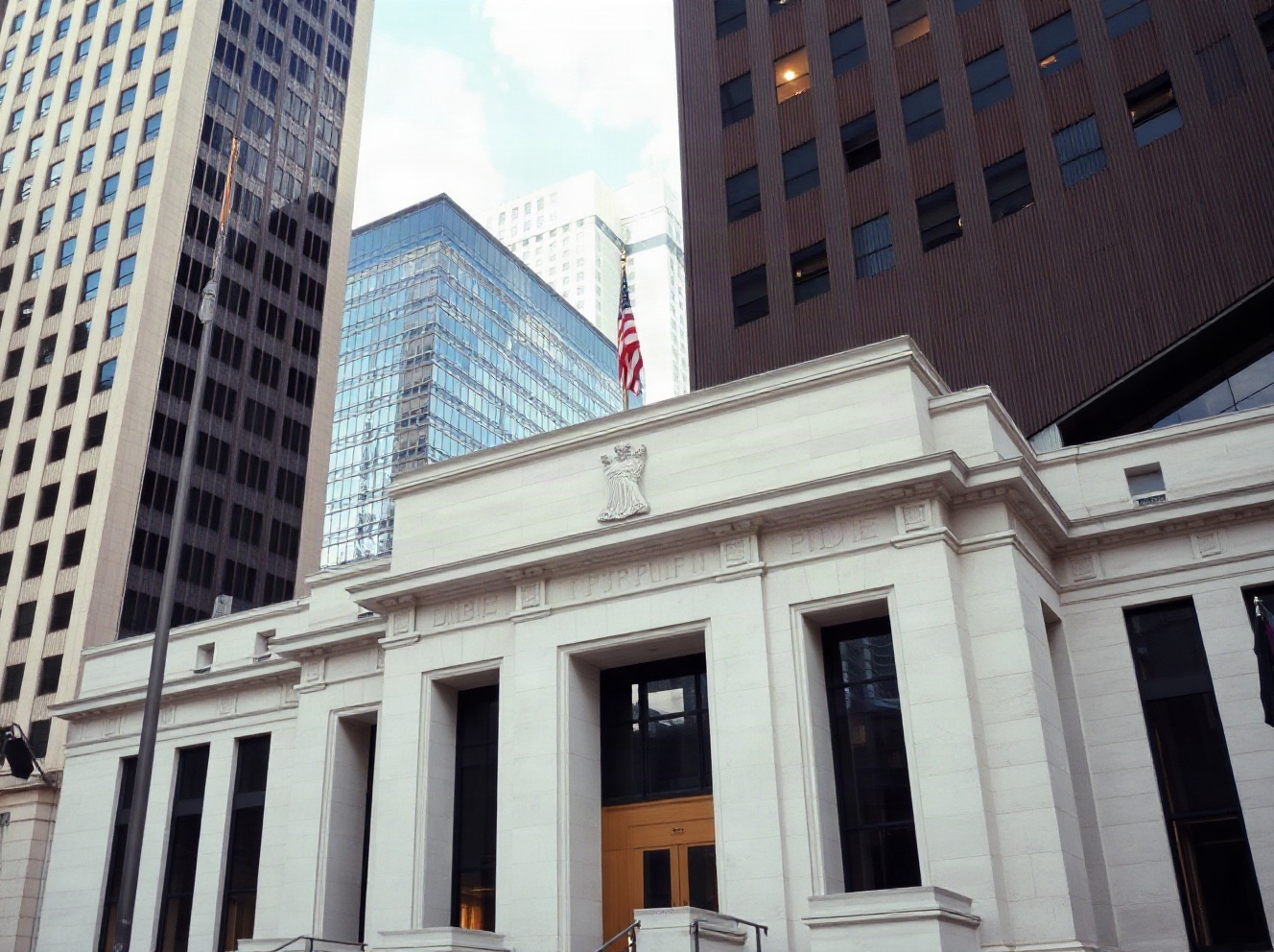 Chicago Fed National Activity Index Dips to -0.08 in July, Signaling Slower Growth