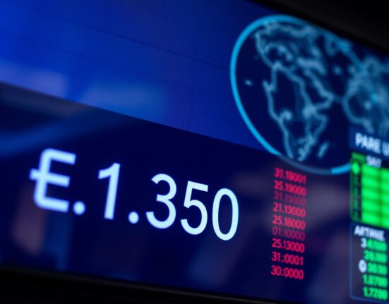 EUR/USD exchange rate board at 1.1350 with geopolitical map background showing Strait of Hormuz