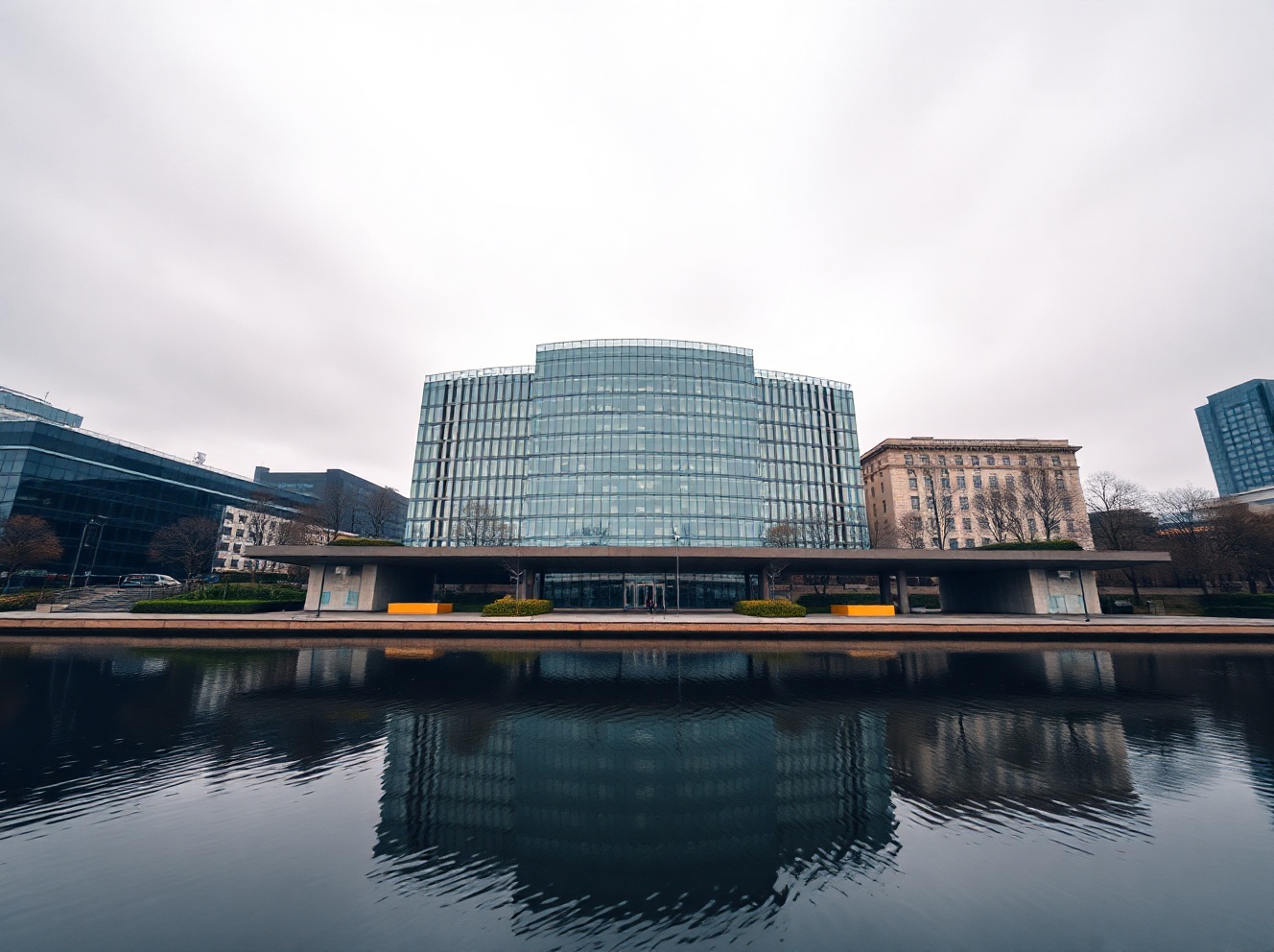 Euro Holds Steady as Markets Price in ECB Rate Hike for June