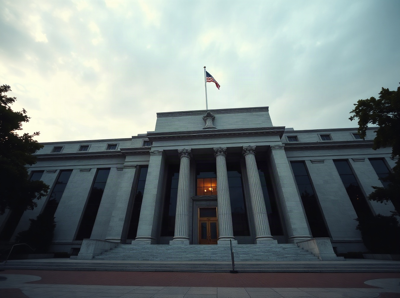 Divided Fed hawks keep late-2026 rate hike risks alive, Societe Generale warns