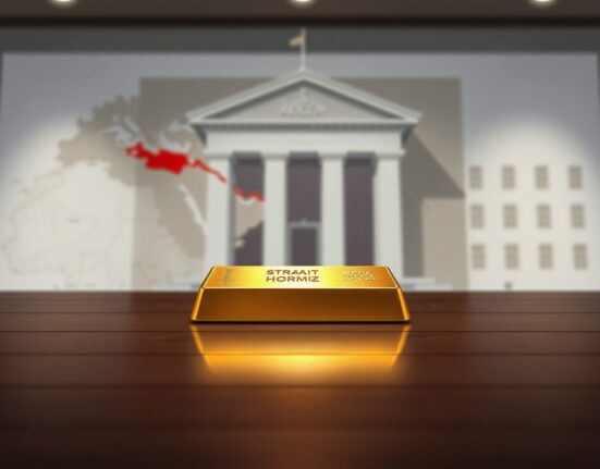 Gold bar with map of Middle East and Federal Reserve building in background, representing gold price tumble below $4,700 amid geopolitical and monetary policy concerns.