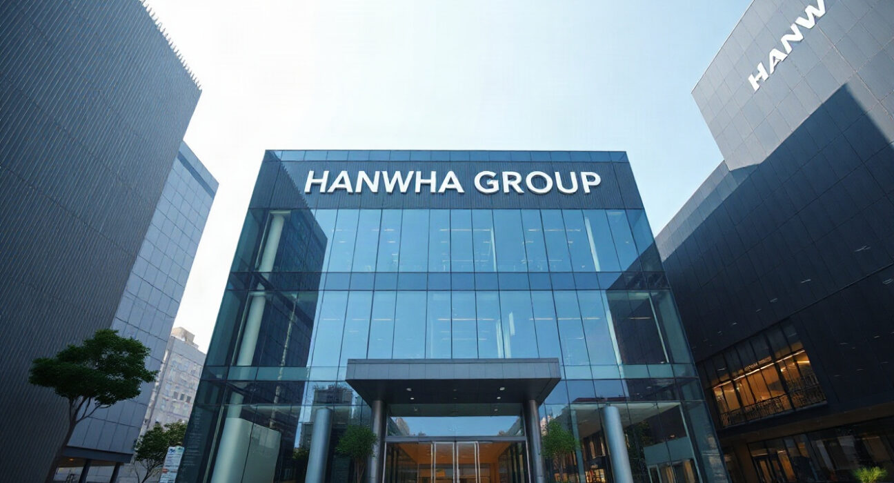 Hanwha Group corporate building in Seoul reflecting strategic restructuring as it exits blockchain ventures.