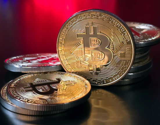 Bitcoin Price Analysis: BTC Slips Below $88,000 as Liquidations and Macro Risks Weigh