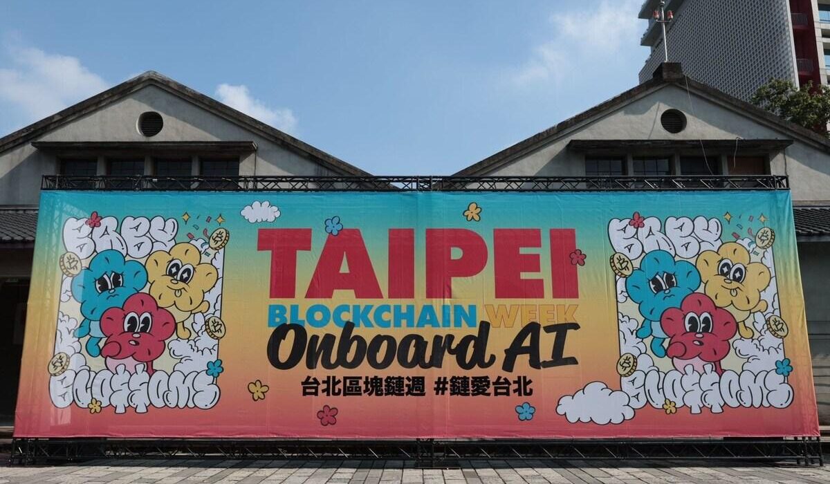 CoinEx Shines as Gold Sponsor at Taipei Blockchain Week 2025, Personalized Photo Booth Interaction Takes Center Stage