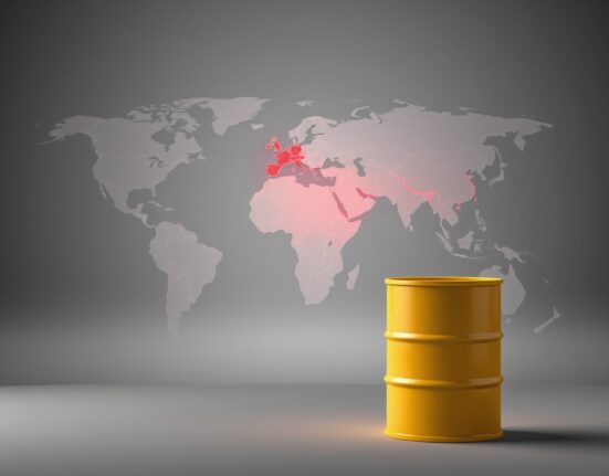Analytical visualization of global oil supply risks and fragile ceasefire tensions impacting energy markets.