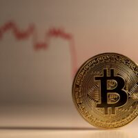 Should You Invest in Bitcoin Now? Profitability and Risk Analysis