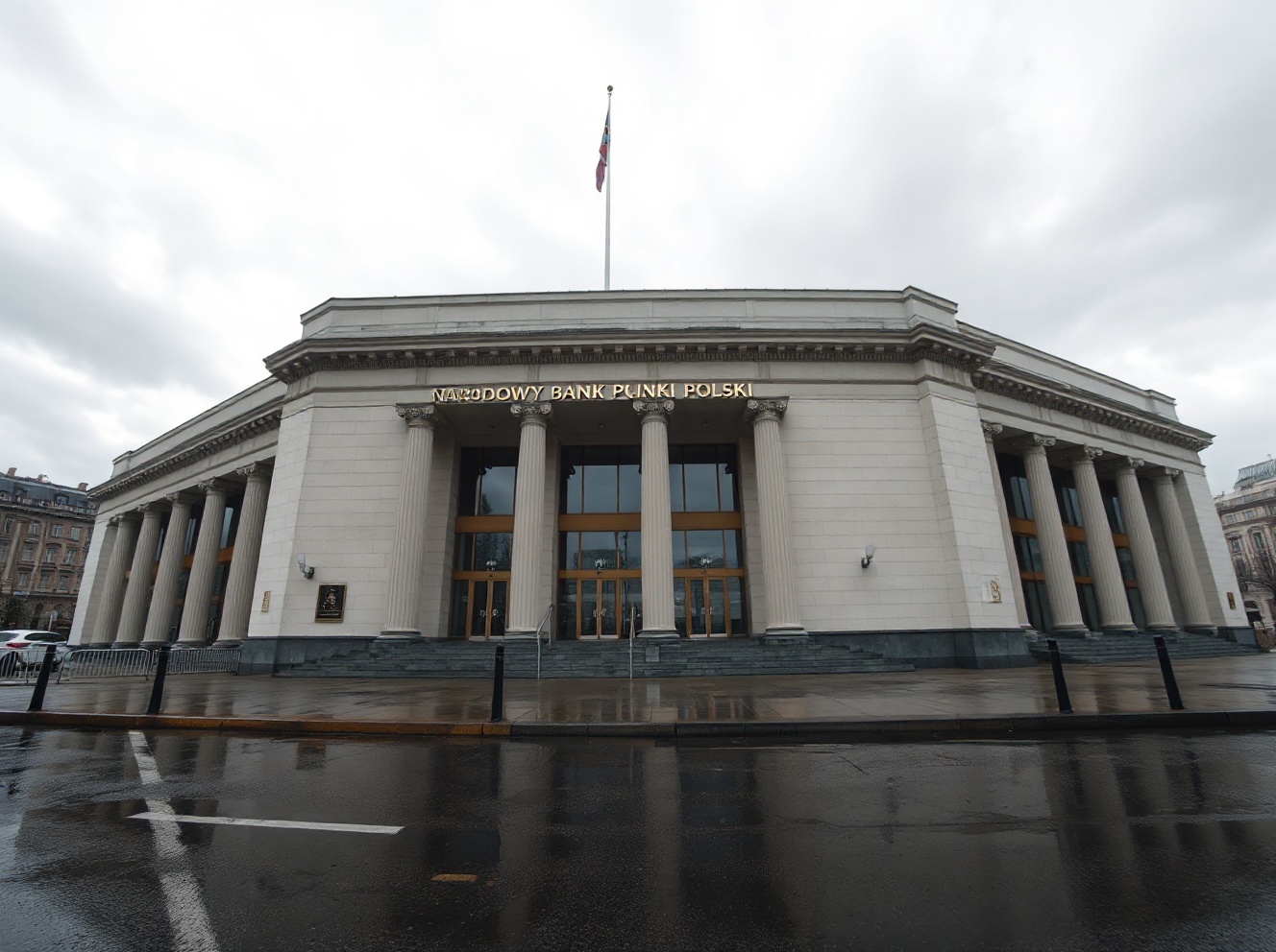 Poland’s Central Bank Holds Rates Steady, Citing Geopolitical Uncertainty