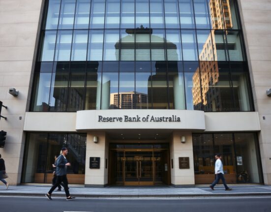 Reserve Bank of Australia headquarters in Sydney on a clear morning
