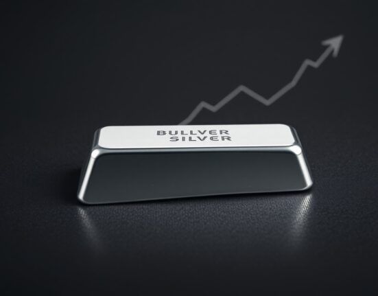 Silver price forecast analysis with silver bullion representing XAG/USD surge.