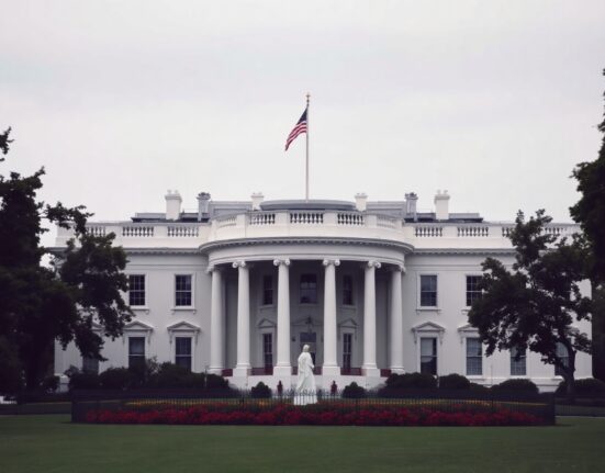 The White House in Washington D.C. on an overcast afternoon, representing the seat of US foreign policy decision-making.