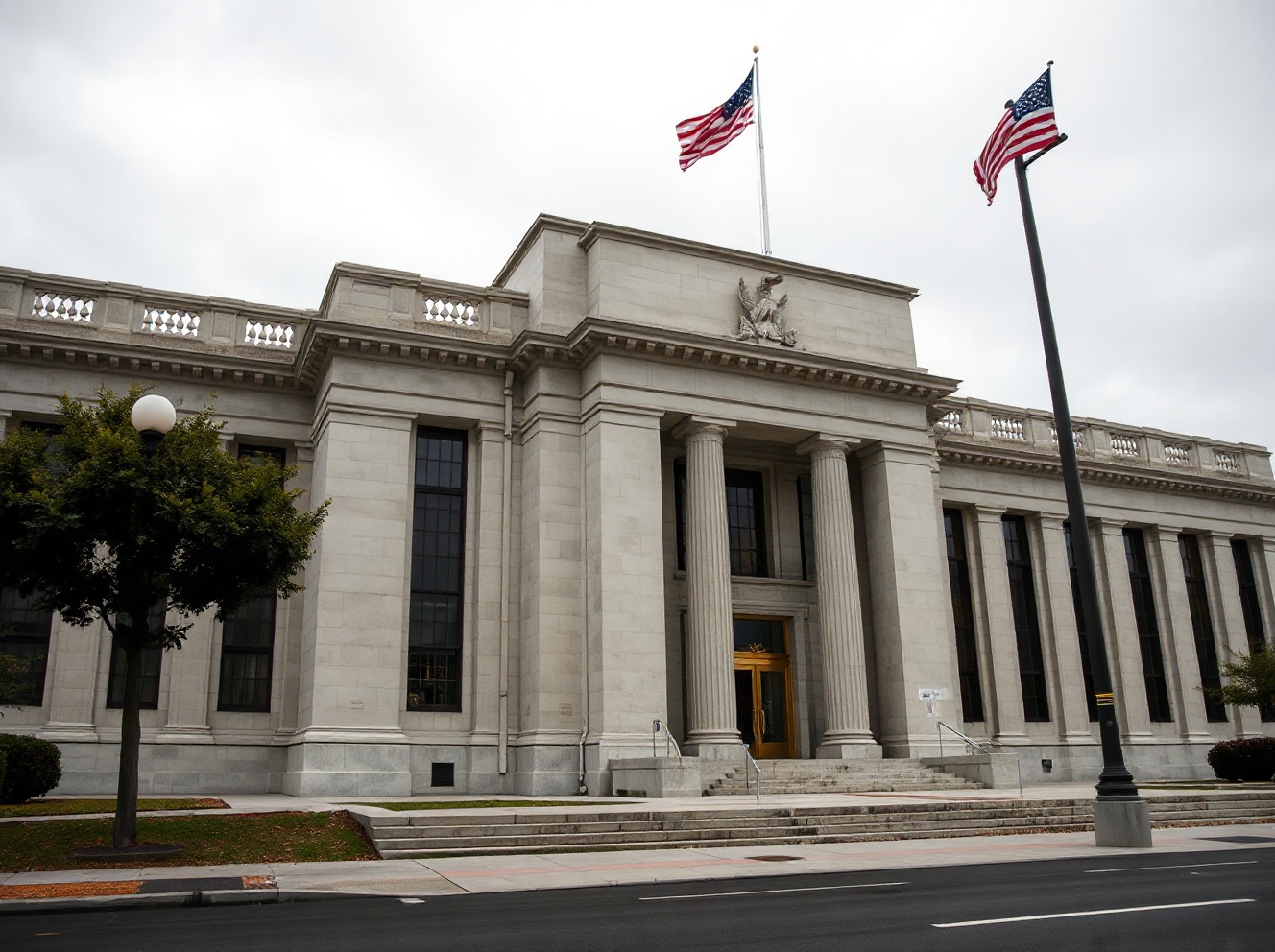 Trump Calls for Lower Interest Rates, Renewing Pressure on Fed