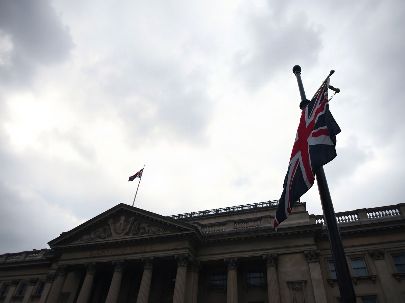 UK Economy Faces Constrained Backdrop and Bank of England Risks, Says Societe Generale