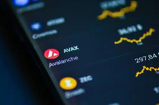 As Avalanche and Polkadot Innovate in DeFi, NuggetRush Breaks New Ground in P2E Presale Success
