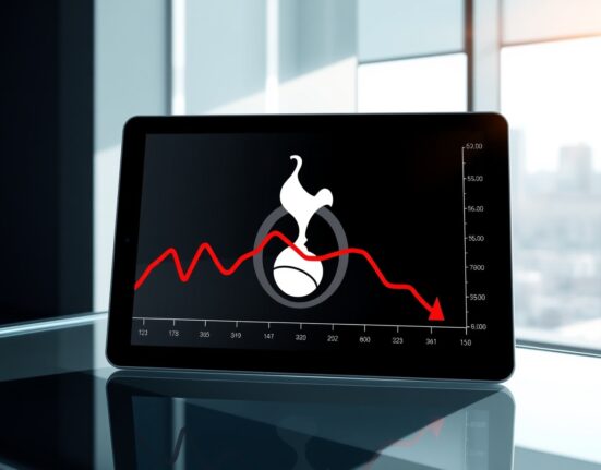Analyst reviewing SPURS token chart on Upbit exchange amid delisting watchlist announcement.