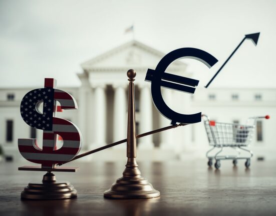 US Dollar Outlook: Critical Decline Looms Ahead of Fed and Retail Sales