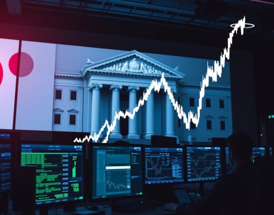 Urgent: Is USD/JPY Intervention Imminent as Yen Plunges to Critical Levels?