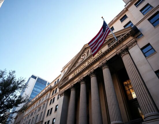 New York Stock Exchange building with American flag, symbolizing Visa's record stock performance.