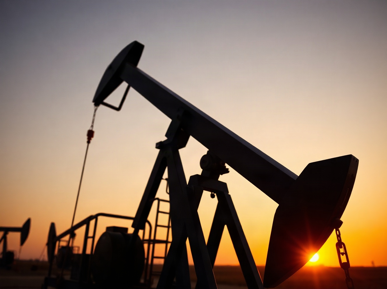 WTI Crude Climbs to Three-Week High as Iran Nuclear Impasse Tightens Supply Outlook