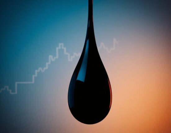 WTI crude oil price forecast with technical analysis showing failure near Fibonacci retracement level.
